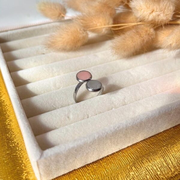 anillo-ajustable-rosa-gris